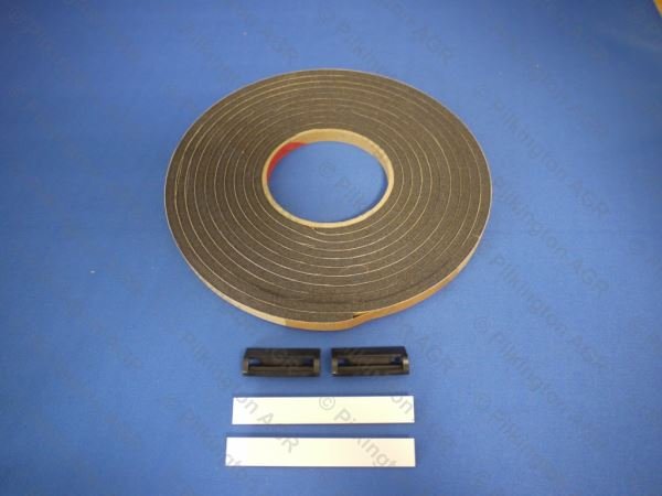 TOYOTA AVENSIS HBK+SAL+EST 2003; CLIP/TAPE