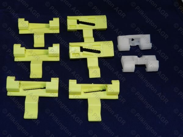 VOLVO V70 EST 97; CLIP/TAPE SIDES 2B