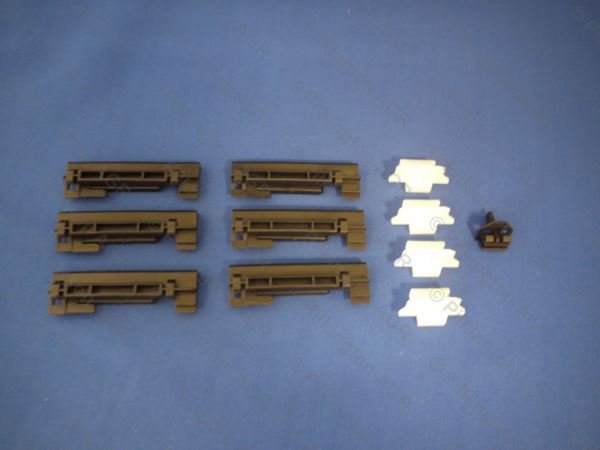 RENAULT LAGUNA HBK 94; CLIP/TAPE