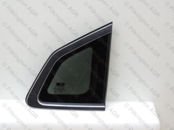 NISSAN QASHQAI 5D SUV 2014; R RQ GY PRIVAC